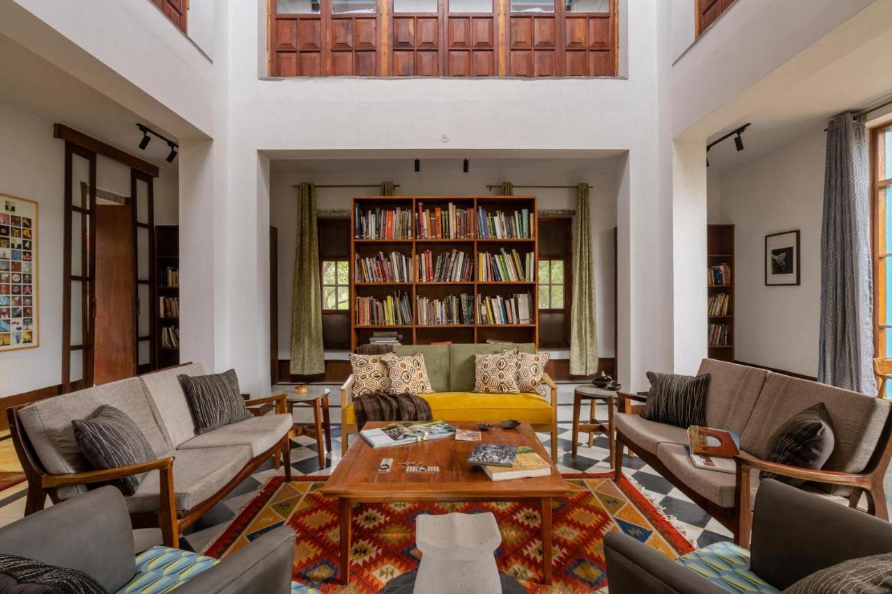 Lohonostays Library Sadhrana Bagh غورغاون المظهر الخارجي الصورة