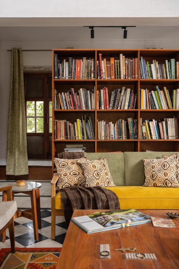 Lohonostays Library Sadhrana Bagh غورغاون المظهر الخارجي الصورة